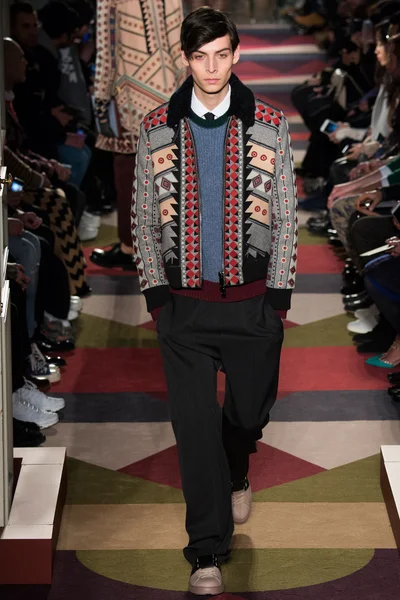 Look 46